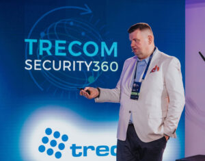 Cyprian Gutkowski podczas konferencji Trecom Security 360.